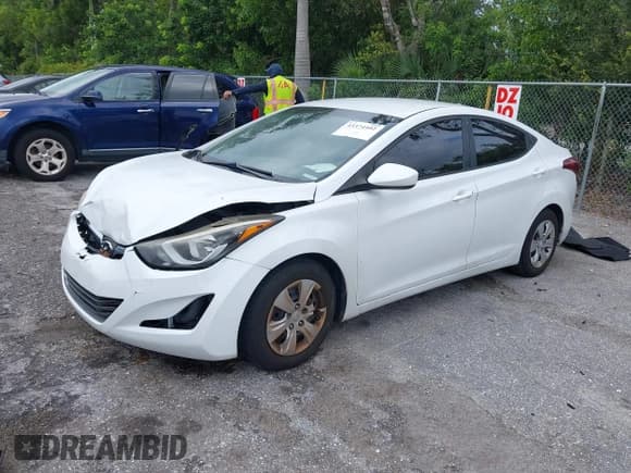 ✅ 2016 Hyundai Elantra SE • VIN: 5NPDH4AE9GH758914 • Lot: 43374402. Wystawiony na IAAI z przebiegiem 122 908 mil. Bezpłatny archiwum sprzedaży aukcyjnych z USA i szczegółowy raport historii pojazdu na DreamBid. Zdjęcie 2.