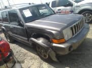✅ 2007 Jeep Commander Sport • VIN: 1J8HG48K67C685375 • Лот: 41677992. Опубликован ранее на IAAI с пробегом 254 243 миль. Бесплатный доступ к архиву аукционных продаж из США и подробный отчёт об истории автомобиля на DreamBid. Изображение 1.
