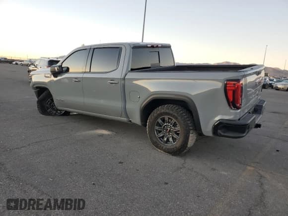 ✅ 2024 GMC Sierra 1500 AT4X • VIN: 3GTUUFEL6RG298252 • Лот: 84303604. Опубликован ранее на Copart с пробегом 6 017 миль. Бесплатный доступ к архиву аукционных продаж из США и подробный отчёт об истории автомобиля на DreamBid. Изображение 2.