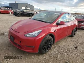 ✅ 2022 Tesla Model Y Long Range • VIN: 7SAYGDEE4NF480551 • Lot: 93035955. Wystawiony na Copart z przebiegiem 117 215 mil. Bezpłatny archiwum sprzedaży aukcyjnych z USA i szczegółowy raport historii pojazdu na DreamBid. Zdjęcie 1.