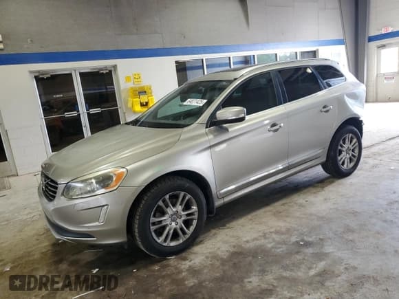 ✅ 2016 Volvo XC60 T5 Drive-E Platinum • VIN: YV440MDM8G2888157 • Lot: 64071425. Wystawiony na Copart z przebiegiem 58 172 mil. Bezpłatny archiwum sprzedaży aukcyjnych z USA i szczegółowy raport historii pojazdu na DreamBid. Zdjęcie 1.