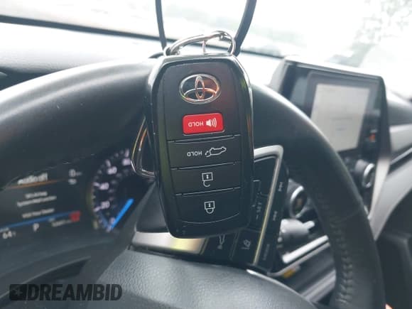 ✅ 2024 Toyota Highlander Hybrid XLE • VIN: 5TDKBRCH0RS609639 • Lot: 42500457. Wystawiony na IAAI z przebiegiem 52 607 mil. Bezpłatny archiwum sprzedaży aukcyjnych z USA i szczegółowy raport historii pojazdu na DreamBid. Zdjęcie 11.