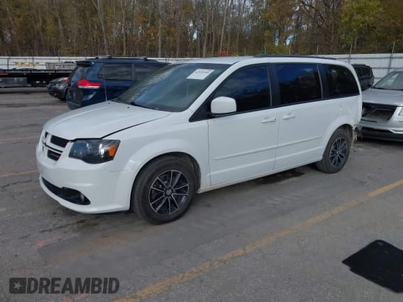 ✅ 2017 Dodge Grand Caravan GT • VIN: 2C4RDGEG6HR799116 • Lot: 43593305. Listed on IAAI with 151,457 mi. Free auction sales archive from the USA and detailed vehicle history report at DreamBid. Image 17.