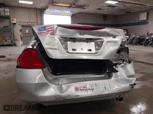 ✅ 2006 Honda Accord VP • VIN: 1HGCM56106A050917 • Lot: 43287915. Listed on IAAI with 124,268 mi. Free auction sales archive from the USA and detailed vehicle history report at DreamBid. Image 6.