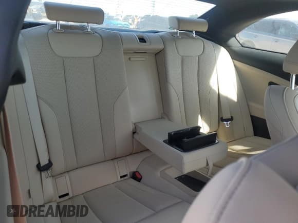 ✅ 2022 BMW 2 Series 230i • VIN: 3MW23CM05N8C49108 • Lot: 52828915. Wystawiony na Copart z przebiegiem 25 248 mil. Bezpłatny archiwum sprzedaży aukcyjnych z USA i szczegółowy raport historii pojazdu na DreamBid. Zdjęcie 10.