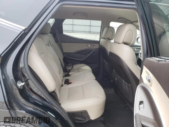 ✅ 2018 Hyundai Santa Fe 2.0T • VIN: 5NMZU4LA7JH082656 • Лот: 50277193. Опубликован ранее на Copart с пробегом 61 670 миль. Бесплатный доступ к архиву аукционных продаж из США и подробный отчёт об истории автомобиля на DreamBid. Изображение 11.