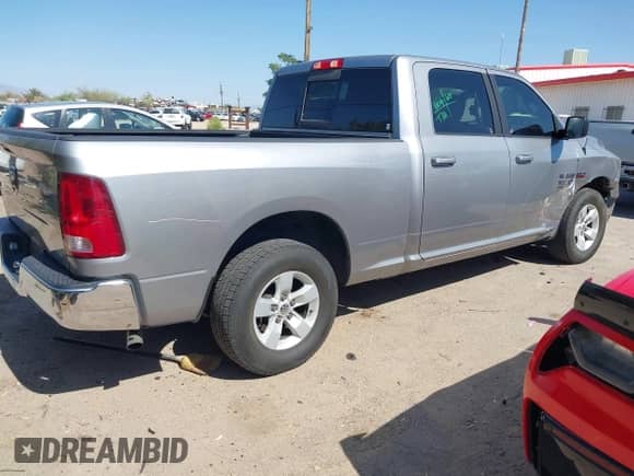 2019 Ram 1500 Big Horn z VIN 1C6RR6TT0KS712030, wystawiony jako IAAI lot #42488959 z przebiegiem 81 612 mil mil oraz . Historia ofert i sprzedaży dostępna na DreamBid. Obrazek 4.