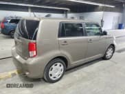 ✅ 2011 Scion xB • VIN: JTLZE4FE1B1129563 • Lot: 90733905. Wystawiony na Copart z przebiegiem 200 824 mil. Bezpłatny archiwum sprzedaży aukcyjnych z USA i szczegółowy raport historii pojazdu na DreamBid. Zdjęcie 3.