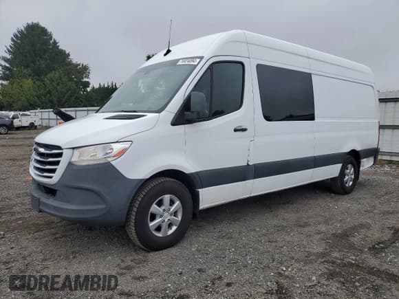 ✅ 2019 Freightliner Sprinter • VIN: WDRPF1CD2KT003551 • Lot: 74924094. Wystawiony na Copart z przebiegiem 92 056 mil. Bezpłatny archiwum sprzedaży aukcyjnych z USA i szczegółowy raport historii pojazdu na DreamBid. Zdjęcie 1.