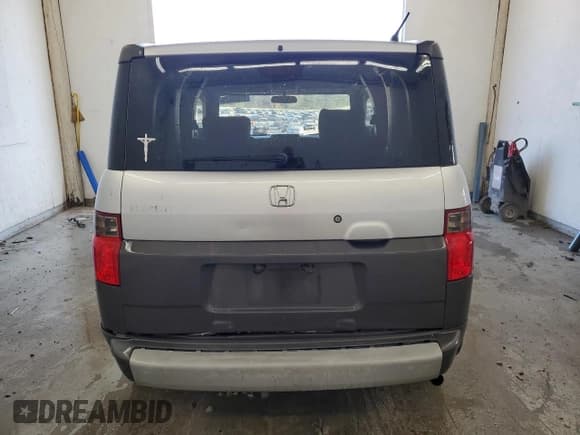 ✅ 2003 Honda Element EX • VIN: 5J6YH28553L048775 • Lot: 91996625. Listed on Copart with 273,283 mi. Free auction sales archive from the USA and detailed vehicle history report at DreamBid. Image 6.