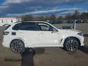 ✅ 2023 BMW X5 M • VIN: 5YMJU0C08P9P88463 • Лот: 43512629. Опубликован ранее на IAAI с пробегом 51 615 миль. Бесплатный доступ к архиву аукционных продаж из США и подробный отчёт об истории автомобиля на DreamBid. Изображение 14.
