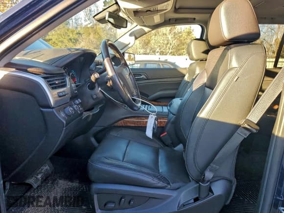 ✅ 2020 Chevrolet Tahoe Premier • VIN: 1GNSKCKJ6LR209020 • Лот: 94698055. Опубликован ранее на Copart с пробегом 62 500 миль. Бесплатный доступ к архиву аукционных продаж из США и подробный отчёт об истории автомобиля на DreamBid. Изображение 7.