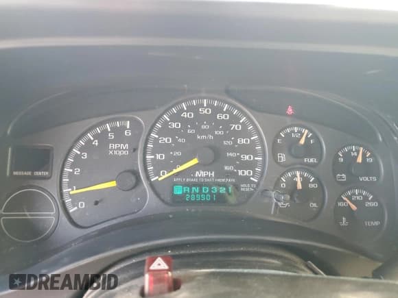 ✅ 2001 Chevrolet Suburban LS • VIN: 3GNEC16T81G222813 • Лот: 57213525. Опубликован ранее на Copart с пробегом 289 901 миль. Бесплатный доступ к архиву аукционных продаж из США и подробный отчёт об истории автомобиля на DreamBid. Изображение 9.