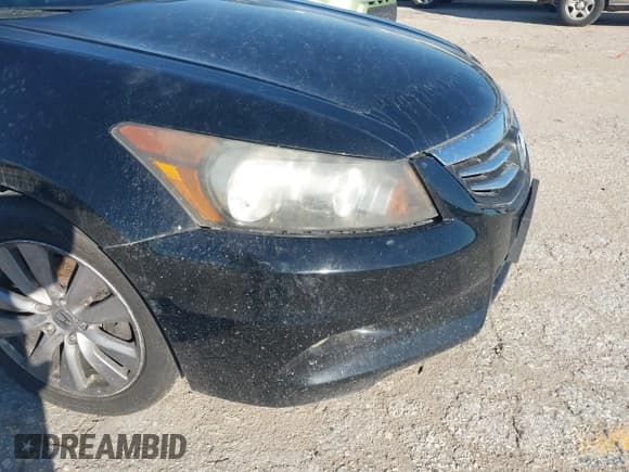 ✅ 2012 Honda Accord EX-L • VIN: 1HGCP3F81CA011628 • Lot: 43575113. Wystawiony na IAAI z przebiegiem 154 809 mil. Bezpłatny archiwum sprzedaży aukcyjnych z USA i szczegółowy raport historii pojazdu na DreamBid. Zdjęcie 6.