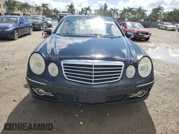 ✅ 2007 Mercedes-Benz E 550 • VIN: WDBUF72X57B077169 • Лот: 90361725. Опубликован ранее на Copart с пробегом 159 970 миль. Бесплатный доступ к архиву аукционных продаж из США и подробный отчёт об истории автомобиля на DreamBid. Изображение 5.