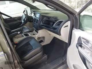 2017 Dodge Grand Caravan SXT с VIN 2C4RDGCG1HR605045, выставлен на аукционе IAAI как лот 43474473 с пробегом 112 646 миль миль и . История ставок и продаж доступна на DreamBid. Изображение 5.