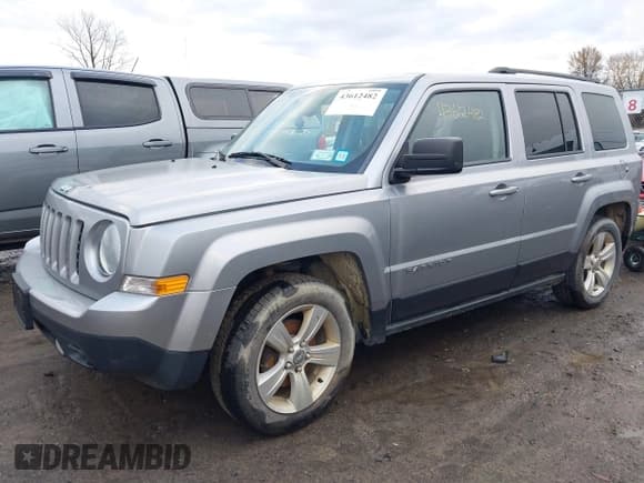 ✅ 2017 Jeep Patriot Latitude • VIN: 1C4NJPFB0HD183926 • Лот: 43612482. Опубликован ранее на IAAI с пробегом 150 966 миль. Бесплатный доступ к архиву аукционных продаж из США и подробный отчёт об истории автомобиля на DreamBid. Изображение 2.