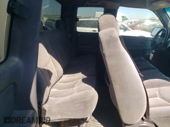 ✅ 2003 Chevrolet Silverado 1500 • VIN: 2GCEC19V731173976 • Лот: 69160134. Опубликован ранее на Copart с пробегом Не указан. Бесплатный доступ к архиву аукционных продаж из США и подробный отчёт об истории автомобиля на DreamBid. Изображение 10.