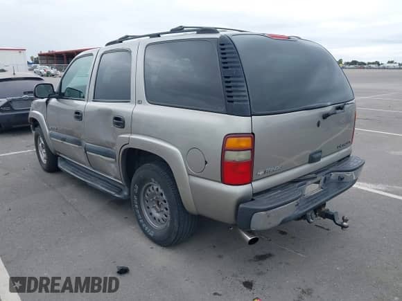 2002 Chevrolet Tahoe LS с VIN 1GNEC13Z42R220342, выставлен на аукционе IAAI как лот 43346998 с пробегом 173 821 миль миль и . История ставок и продаж доступна на DreamBid. Изображение 3.