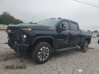 ✅ 2025 Chevrolet Silverado 2500HD Custom • VIN: 2GC4KMEY7S1123433 • Lot: 56294455. Wystawiony na Copart z przebiegiem 2 911 mil. Bezpłatny archiwum sprzedaży aukcyjnych z USA i szczegółowy raport historii pojazdu na DreamBid. Zdjęcie 1.