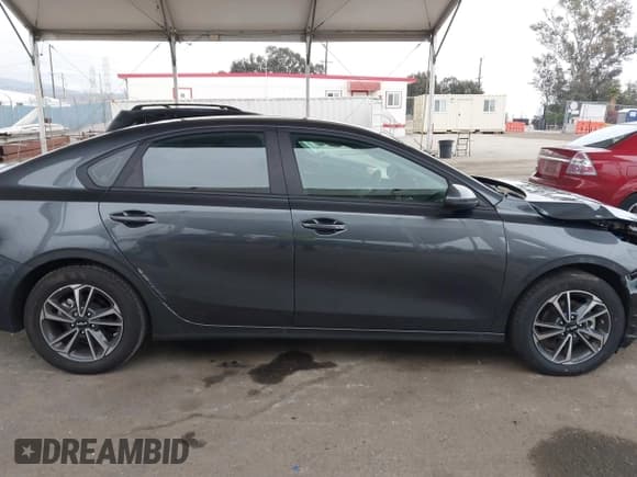 ✅ 2024 Kia Forte LXS • VIN: 3KPF24AD7RE791063 • Лот: 42045645. Опубликован ранее на IAAI с пробегом 4 350 миль. Бесплатный доступ к архиву аукционных продаж из США и подробный отчёт об истории автомобиля на DreamBid. Изображение 14.