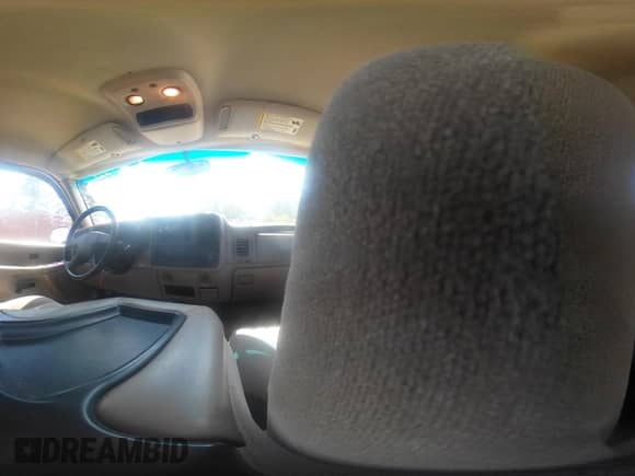 2003 Chevrolet Silverado 1500 LS с VIN 2GCEC19X331342392, выставлен на аукционе IAAI как лот 43055435 с пробегом 227 326 миль миль и . История ставок и продаж доступна на DreamBid. Изображение 19.