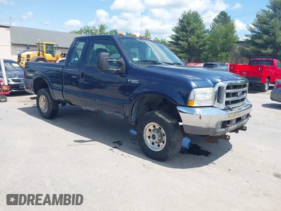 ✅ 2002 Ford F-250 XL • VIN: 1FTNX21L72EB65572 • Lot: 42411813. Listed on IAAI with 238,523 mi. Free auction sales archive from the USA and detailed vehicle history report at DreamBid. Image 1.