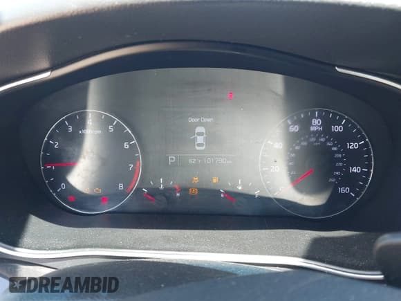 ✅ 2016 Kia Cadenza Premium • VIN: KNALN4D71G5206953 • Lot: 42148002. Wystawiony na IAAI z przebiegiem 101 790 mil. Bezpłatny archiwum sprzedaży aukcyjnych z USA i szczegółowy raport historii pojazdu na DreamBid. Zdjęcie 7.