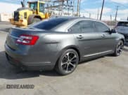 ✅ 2015 Ford Taurus SEL • VIN: 1FAHP2E85FG151527 • Lot: 43592466. Wystawiony na IAAI z przebiegiem 106 043 mil. Bezpłatny archiwum sprzedaży aukcyjnych z USA i szczegółowy raport historii pojazdu na DreamBid. Zdjęcie 4.