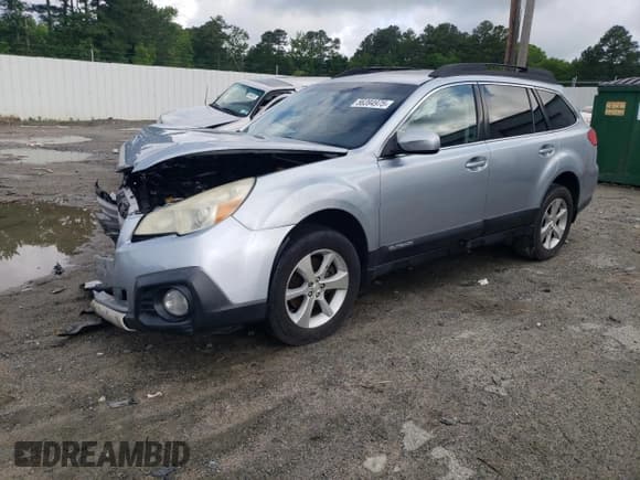 ✅ 2013 Subaru Outback Limited • VIN: 4S4BRDKC3D2279947 • Lot: 56394975. Listed on Copart with 252,632 mi. Free auction sales archive from the USA and detailed vehicle history report at DreamBid. Image 1.