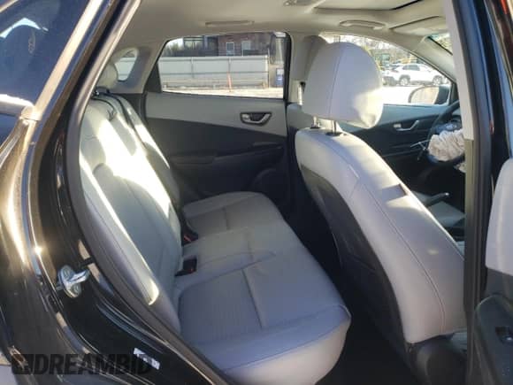 2020 Hyundai Kona Limited z VIN KM8K3CA53LU442369, wystawiony jako Copart lot #71297792 z przebiegiem 22 508 mil mil oraz . Historia ofert i sprzedaży dostępna na DreamBid. Obrazek 10.