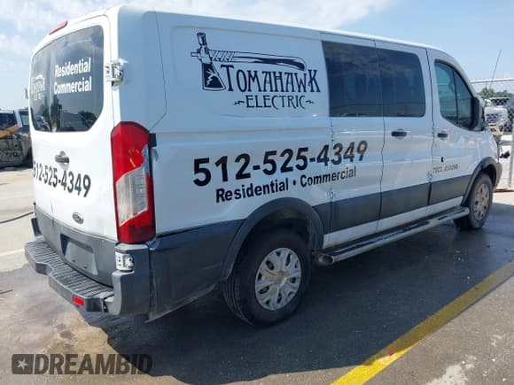 ✅ 2015 Ford Transit Cargo • VIN: 1FTNR1ZM0FKA76693 • Lot: 42982157. Listed on IAAI with 177,862 mi. Free auction sales archive from the USA and detailed vehicle history report at DreamBid. Image 4.