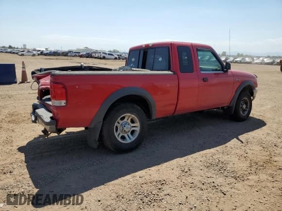 ✅ 2000 Ford Ranger XLT • VIN: 1FTZR15X1YPC01935 • Lot: 70120525. Listed on Copart with 121,774 mi. Free auction sales archive from the USA and detailed vehicle history report at DreamBid. Image 3.