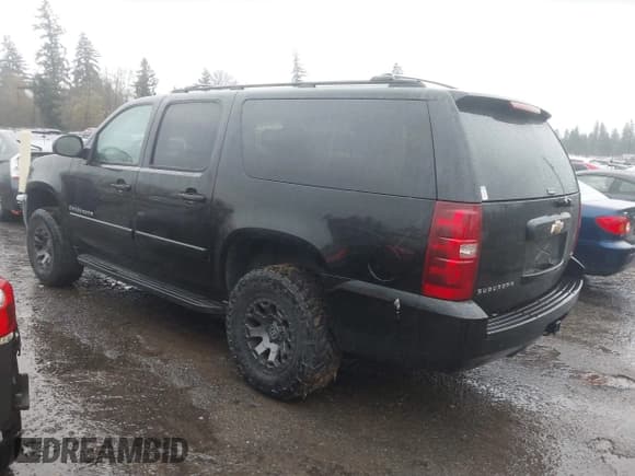 ✅ 2008 Chevrolet Suburban LTZ • VIN: 3GNFC16008G134309 • Lot: 43884502. Listed on IAAI with 240,434 mi. Free auction sales archive from the USA and detailed vehicle history report at DreamBid. Image 3.