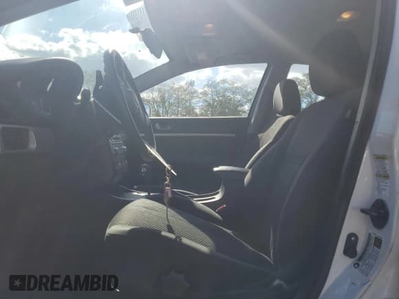 ✅ 2012 Mitsubishi Galant FE • VIN: 4A32B2FF3CE021293 • Лот: 82717425. Опубликован ранее на Copart с пробегом 195 224 миль. Бесплатный доступ к архиву аукционных продаж из США и подробный отчёт об истории автомобиля на DreamBid. Изображение 7.