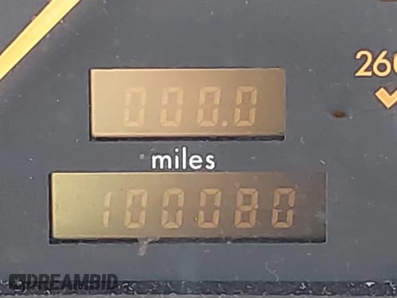 ✅ 1995 Mercedes-Benz SL 5.0L • VIN: WDBFA67E3SF122877 • Lot: 43687108. Listed on IAAI with 100,080 mi. Free auction sales archive from the USA and detailed vehicle history report at DreamBid. Image 7.