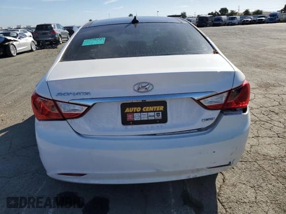 ✅ 2013 Hyundai Sonata Limited • VIN: 5NPEC4AC6DH685109 • Lot: 81962955. Listed on Copart with 131,611 mi. Free auction sales archive from the USA and detailed vehicle history report at DreamBid. Image 6.