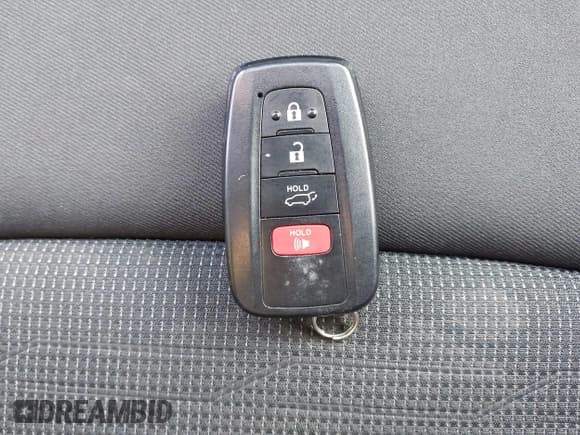 ✅ 2024 Toyota RAV4 Hybrid SE • VIN: JTM16RFV5RD558068 • Лот: 43529427. Опубликован ранее на IAAI с пробегом 11 539 миль. Бесплатный доступ к архиву аукционных продаж из США и подробный отчёт об истории автомобиля на DreamBid. Изображение 11.