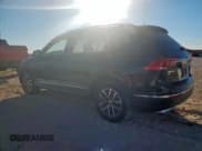 ✅ 2020 Volkswagen Tiguan SE • VIN: 3VV2B7AX3LM078881 • Lot: 82333055. Wystawiony na Copart z przebiegiem 33 913 mil. Bezpłatny archiwum sprzedaży aukcyjnych z USA i szczegółowy raport historii pojazdu na DreamBid. Zdjęcie 2.