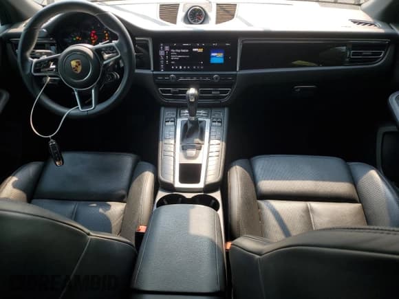 ✅ 2021 Porsche Macan • VIN: WP1AA2A57MLB11316 • Lot: 71252405. Listed on Copart with 27,837 mi. Free auction sales archive from the USA and detailed vehicle history report at DreamBid. Image 8.