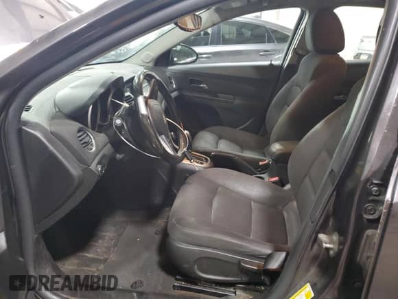 2014 Chevrolet Cruze 1LT z VIN 1G1PC5SB6E7436408, wystawiony jako Copart lot #89872335 z przebiegiem 79 660 mil mil oraz Szkoda całkowita • Salvage title. Historia ofert i sprzedaży dostępna na DreamBid. Obrazek 7.