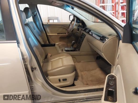 ✅ 2005 Mercury Montego Premier • VIN: 1MEHM421X5G607752 • Лот: 41446946. Опубликован ранее на IAAI с пробегом 167 544 миль. Бесплатный доступ к архиву аукционных продаж из США и подробный отчёт об истории автомобиля на DreamBid. Изображение 5.