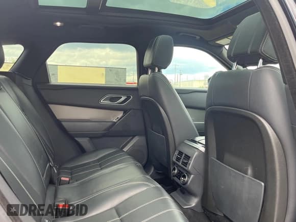 ✅ 2018 Land Rover Range Rover Velar S • VIN: SALYB2RN1JA726896 • Lot: 58622365. Listed on Copart with 174,307 mi. Free auction sales archive from the USA and detailed vehicle history report at DreamBid. Image 6.