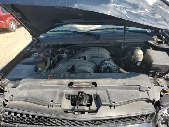 ✅ 2011 Chevrolet Tahoe LTZ • VIN: 1GNSCCE03BR396389 • Lot: 69406045. Listed on Copart with 215,786 mi. Free auction sales archive from the USA and detailed vehicle history report at DreamBid. Image 12.