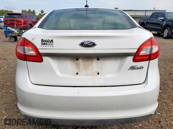 ✅ 2012 Ford Fiesta S • VIN: 3FADP4AJ2CM187180 • Lot: 85654235. Listed on Copart with 66,269 mi. Free auction sales archive from the USA and detailed vehicle history report at DreamBid. Image 6.