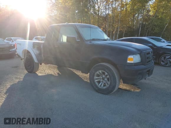 ✅ 2010 Ford Ranger XLT • VIN: 1FTLR4FE8APA27999 • Lot: 82560605. Wystawiony na Copart z przebiegiem 300 006 mil. Bezpłatny archiwum sprzedaży aukcyjnych z USA i szczegółowy raport historii pojazdu na DreamBid. Zdjęcie 4.