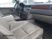 ✅ 2007 Chevrolet Suburban LTZ • VIN: 3GNFC16J77G300428 • Lot: 42279084. Listed on IAAI with Not provided. Free auction sales archive from the USA and detailed vehicle history report at DreamBid. Image 5.