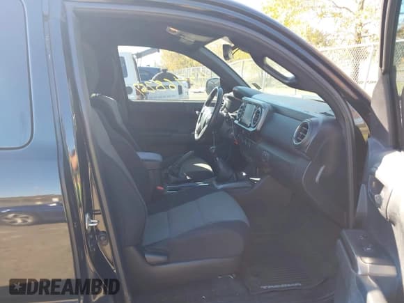 ✅ 2020 Toyota Tacoma SR • VIN: 3TYSZ5AN8LT000047 • Лот: 43468267. Опубликован ранее на IAAI с пробегом 82 246 миль. Бесплатный доступ к архиву аукционных продаж из США и подробный отчёт об истории автомобиля на DreamBid. Изображение 5.