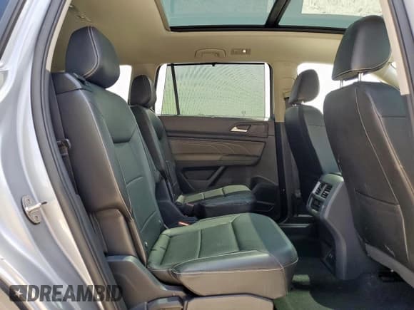 ✅ 2022 Volkswagen Atlas SE • VIN: 1V2JR2CA8NC544826 • Lot: 65275145. Wystawiony na Copart z przebiegiem 44 333 mil. Bezpłatny archiwum sprzedaży aukcyjnych z USA i szczegółowy raport historii pojazdu na DreamBid. Zdjęcie 11.