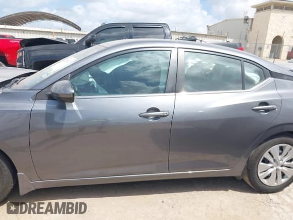 ✅ 2020 Nissan Sentra S • VIN: 3N1AB8BV7LY255750 • Lot: 42554317. Wystawiony na IAAI z przebiegiem 33 635 mil. Bezpłatny archiwum sprzedaży aukcyjnych z USA i szczegółowy raport historii pojazdu na DreamBid. Zdjęcie 13.